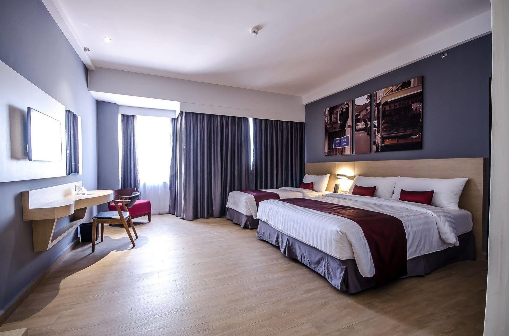 Neo+ Penang Hotel Джордж Таун Екстериор снимка